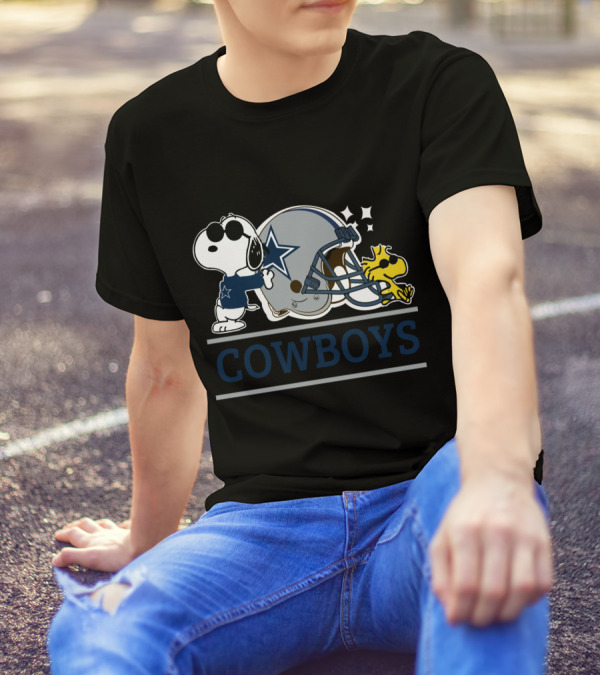 Snoopy Joe Cool Woodstock Dallas Cowboys Helmet Mashup T-Shirt