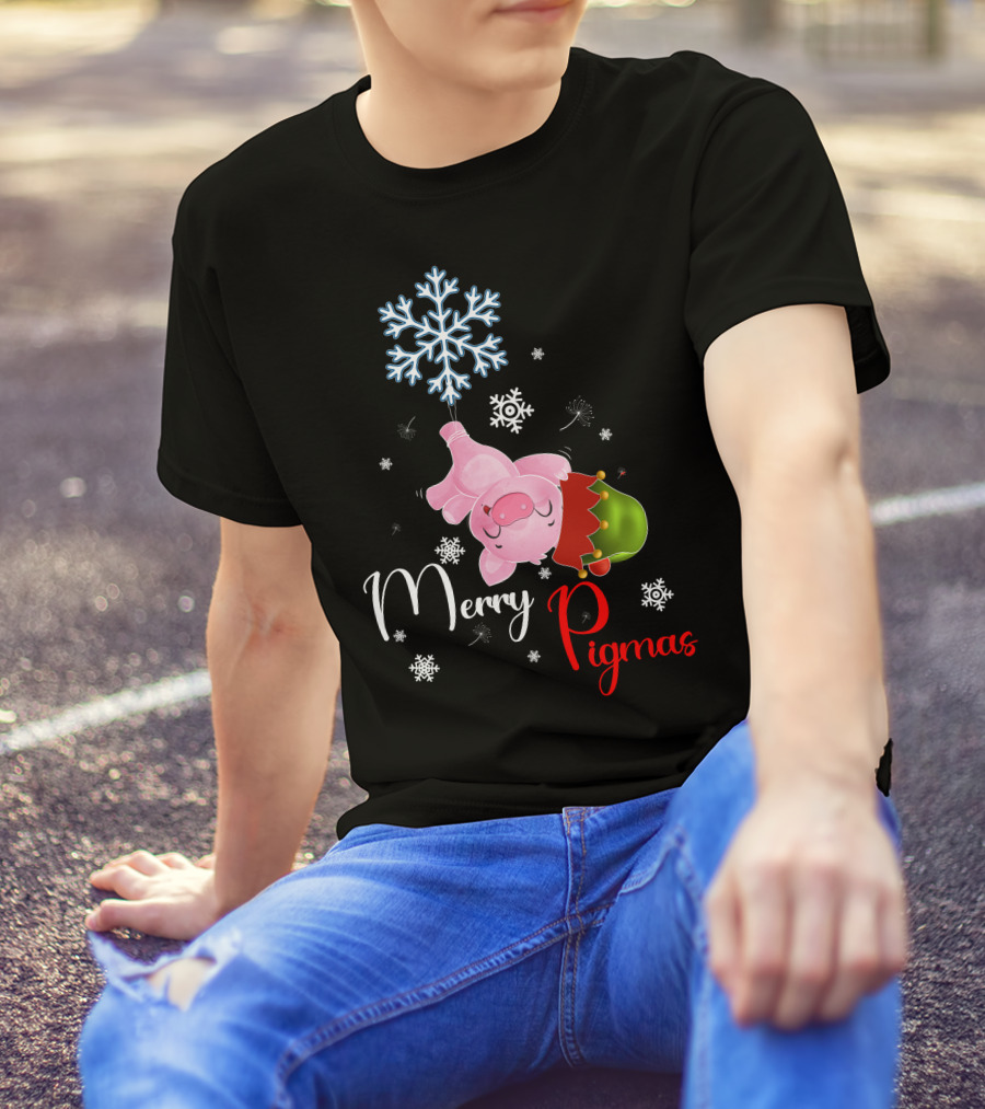 Merry Pigmas Pig Hanging From Snowflake With Santa Hat And Snowflakes T-Shirt