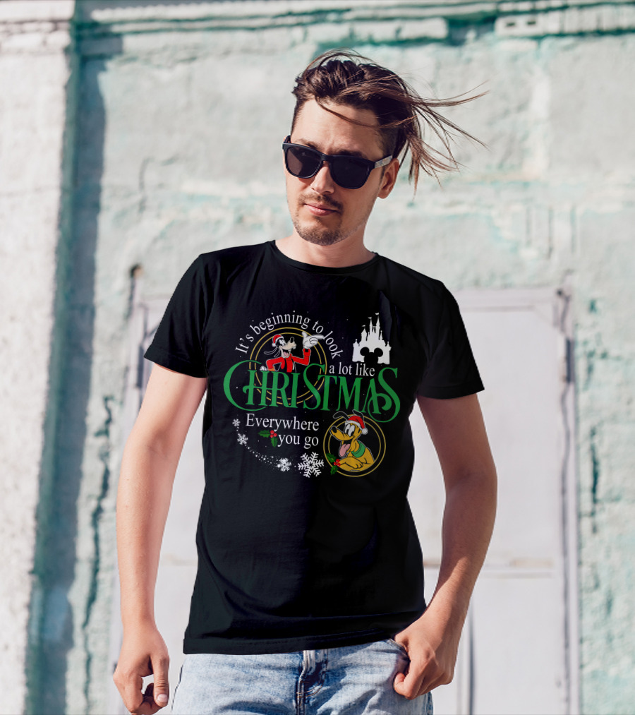 It's Beginning To Look A Lot Like Christmas Everywhere You Go Goofy Pluto T-Shirt
