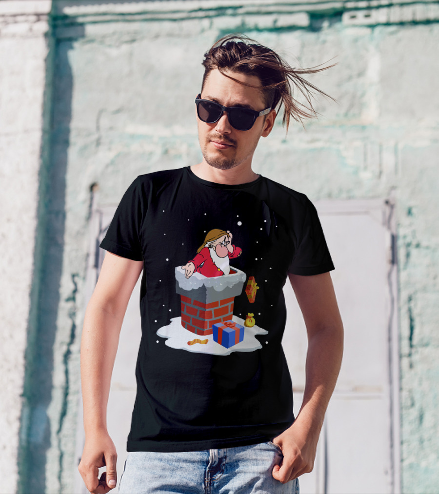 Grumpy Stuck In Chimney With Christmas Gifts And Snow T-Shirt