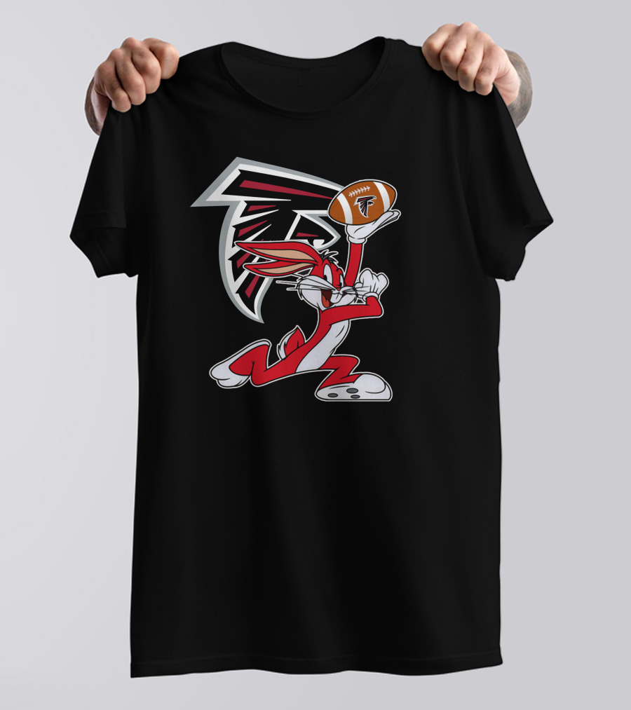 Atlanta Falcons Bugs Bunny Holding Football T-Shirt