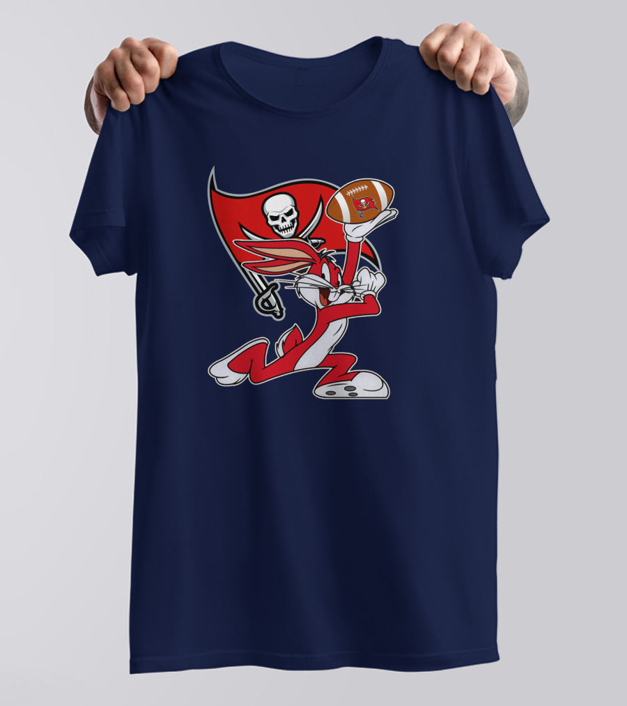 Bugs Bunny Tampa Bay Buccaneers Football Flag T-Shirt