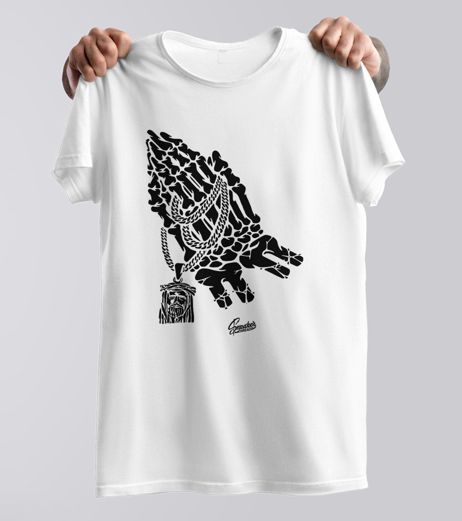 Spreaders Threads Bone Hand Necklace Pray Sneaker T-Shirt