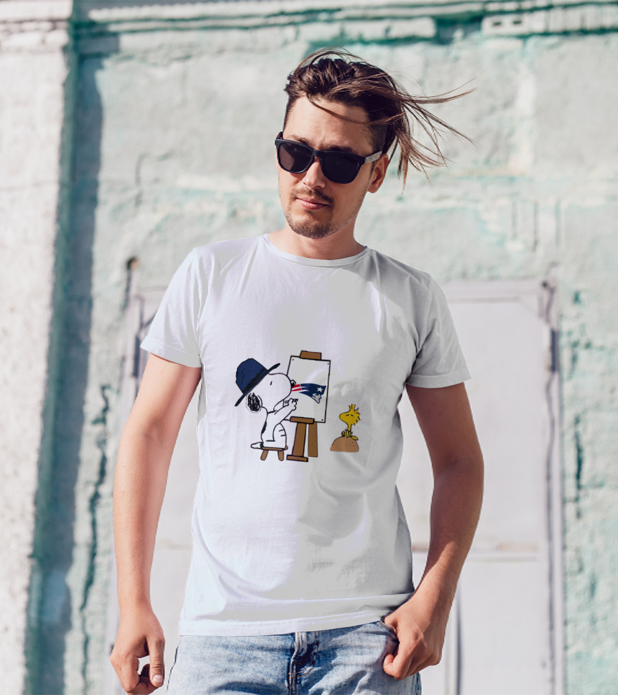New England Patriots Logo Painting Snoopy And Woodstock T-Shirt