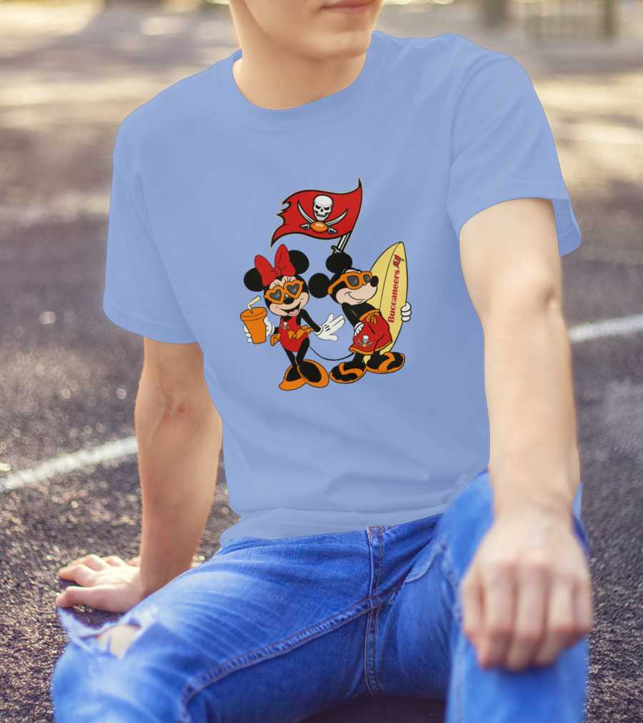 Buccaneers Vacation Mickey And Minnie With Pirate Flag And Surfboard T-Shirt