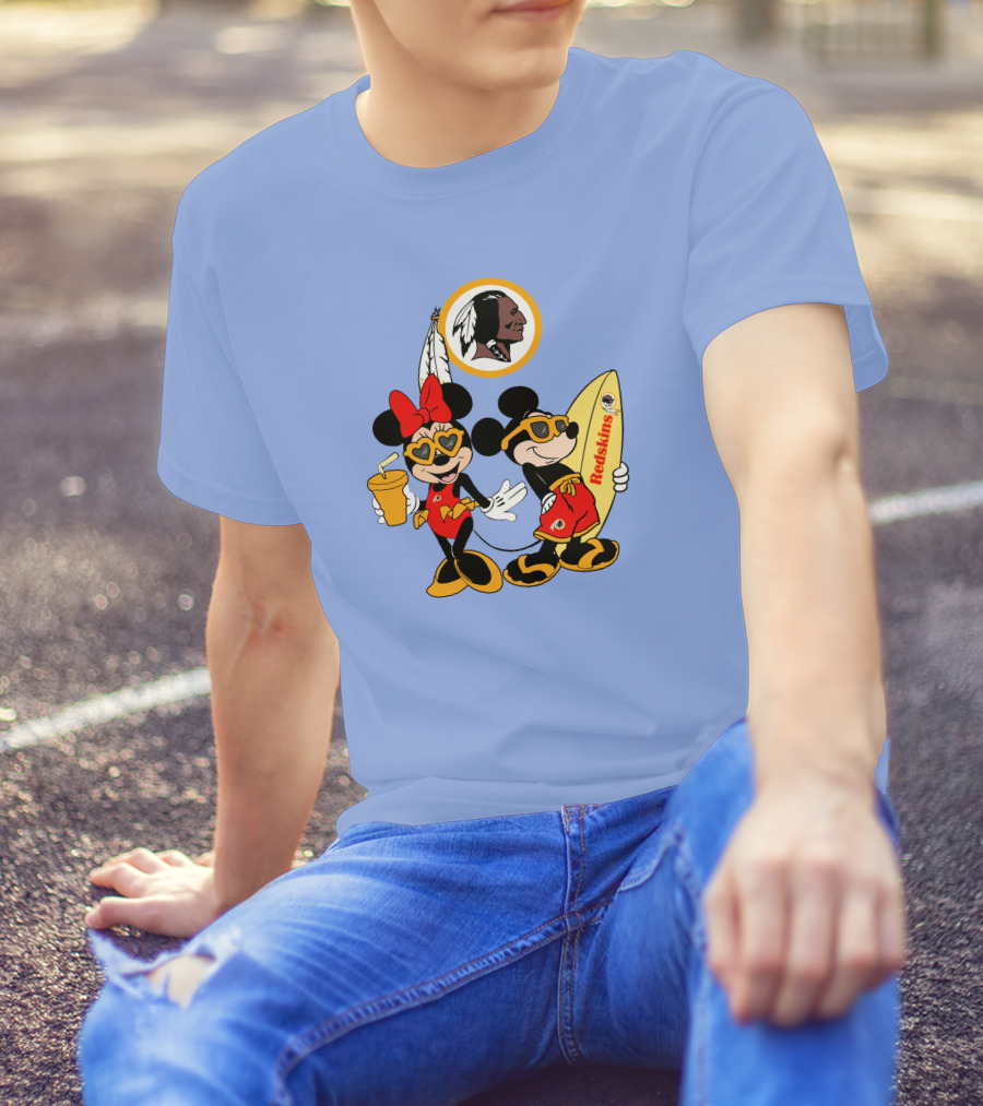 Redskins Mickey And Minnie Vacation Fun With Surfboard And Drink T-Shirt