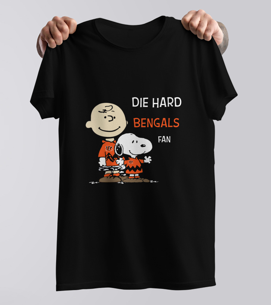 Die Hard Bengals Fan Snoopy And Charlie Brown T-Shirt