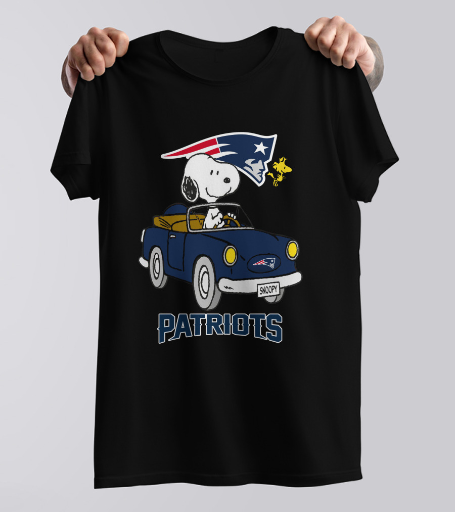 Snoopy Patriots Ride With Woodstock Football Car T-Shirt