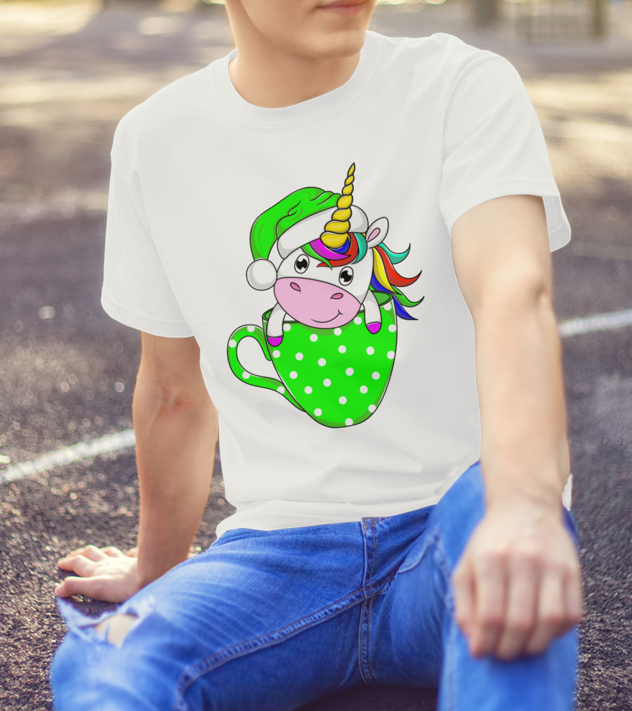 Funny Christmas Unicorn In Santa Hat With Green Polka Dot Cup T-Shirt