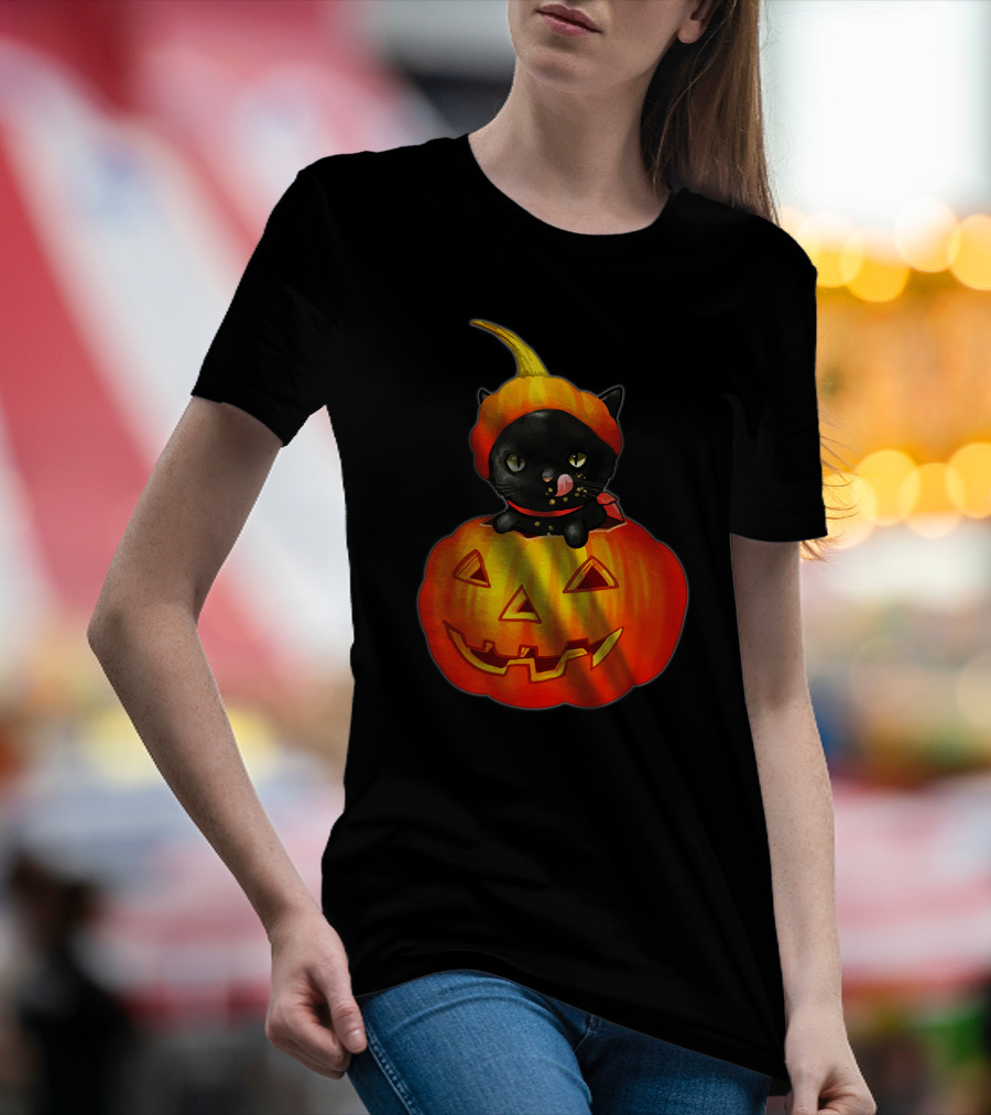 Funny Halloween Cats And Pumpkins With Scary Black Cat T-Shirt