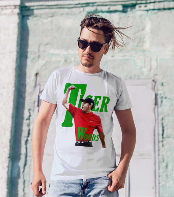 Tiger Woods Iconic Victory Pose Golf Tank Top T-Shirt