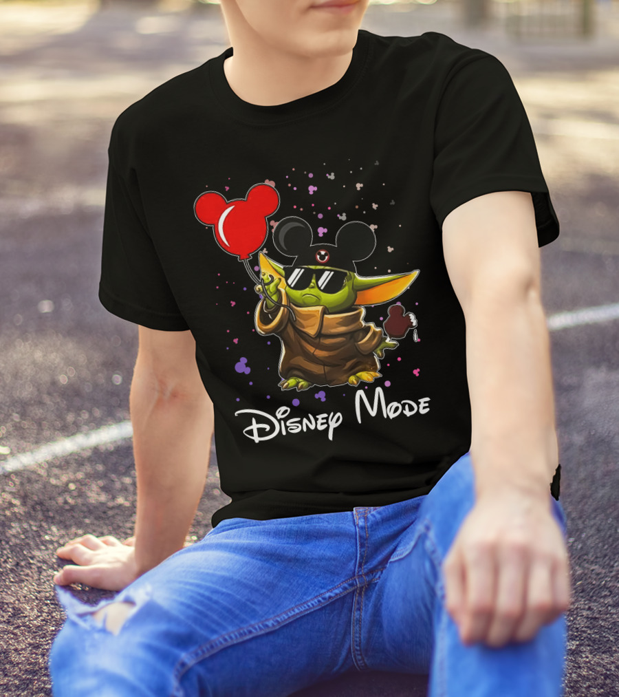 Disney Mode Baby Yoda With Mickey Balloon And Ears T-Shirt