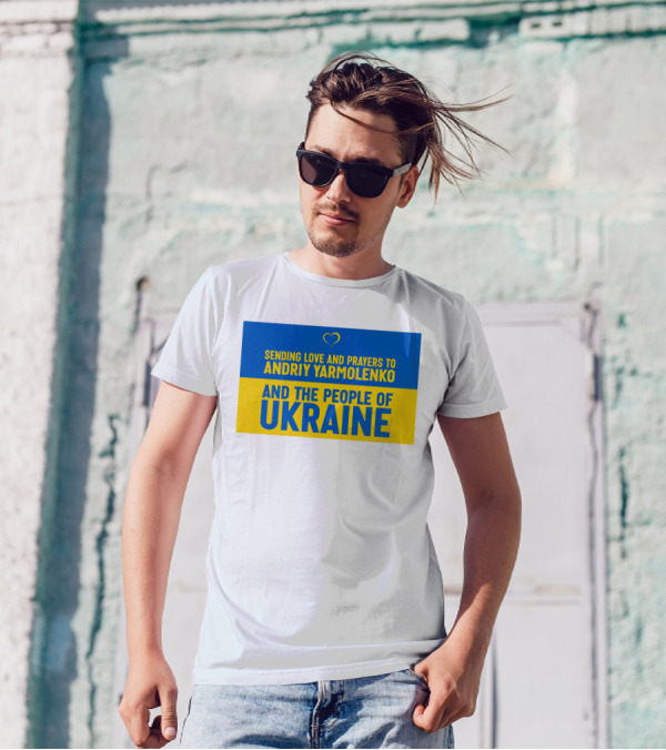 Sending Love And Prayers To Andriy Yarmolenko And The People Of Ukraine T-Shirt