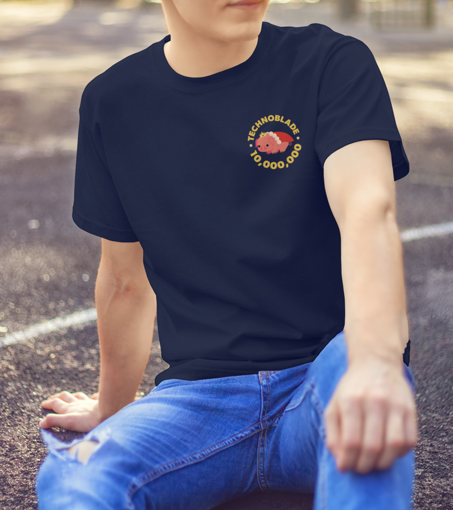Technoblade 10,000,000 Pig Crown T-Shirt