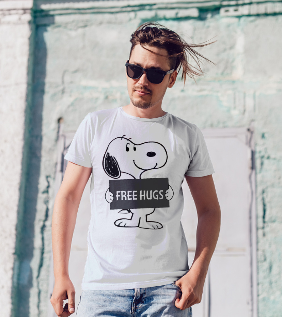Free Hugs Snoopy Peanuts T-Shirt