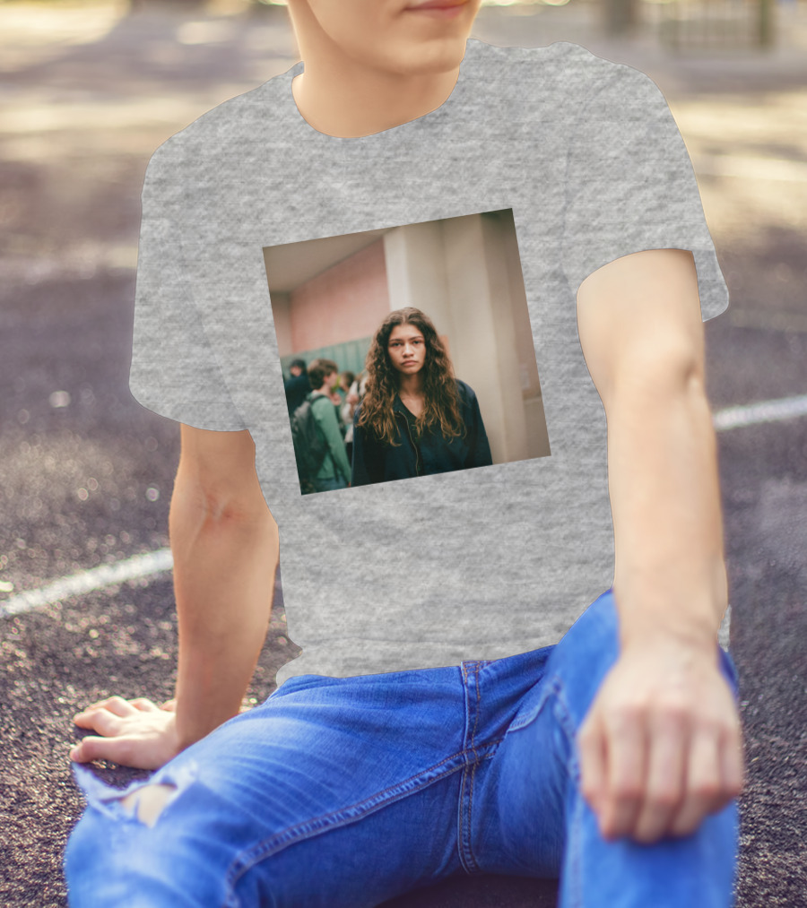 Labrinth Euphoria Season 2 Music Labrinth-Music Shop Rue Hallway Scene T-Shirt