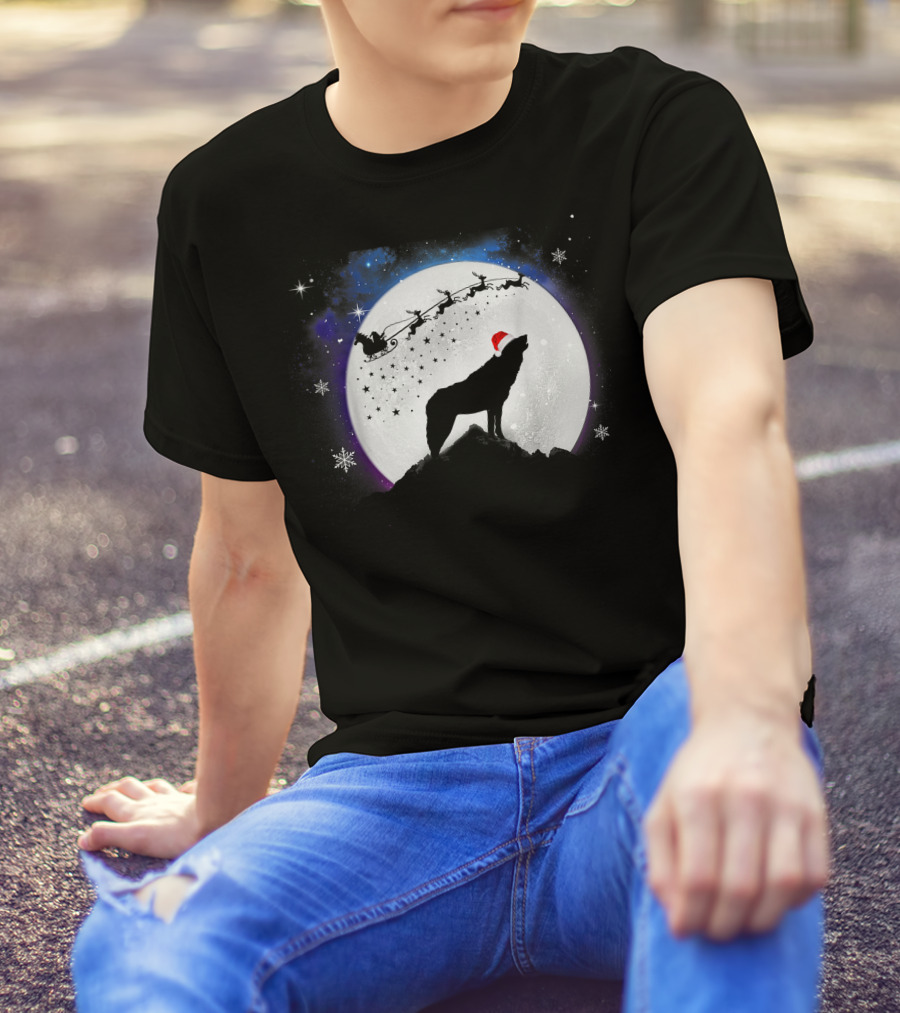 Wolf Santa Hat Full Moon Christmas Night T-Shirt
