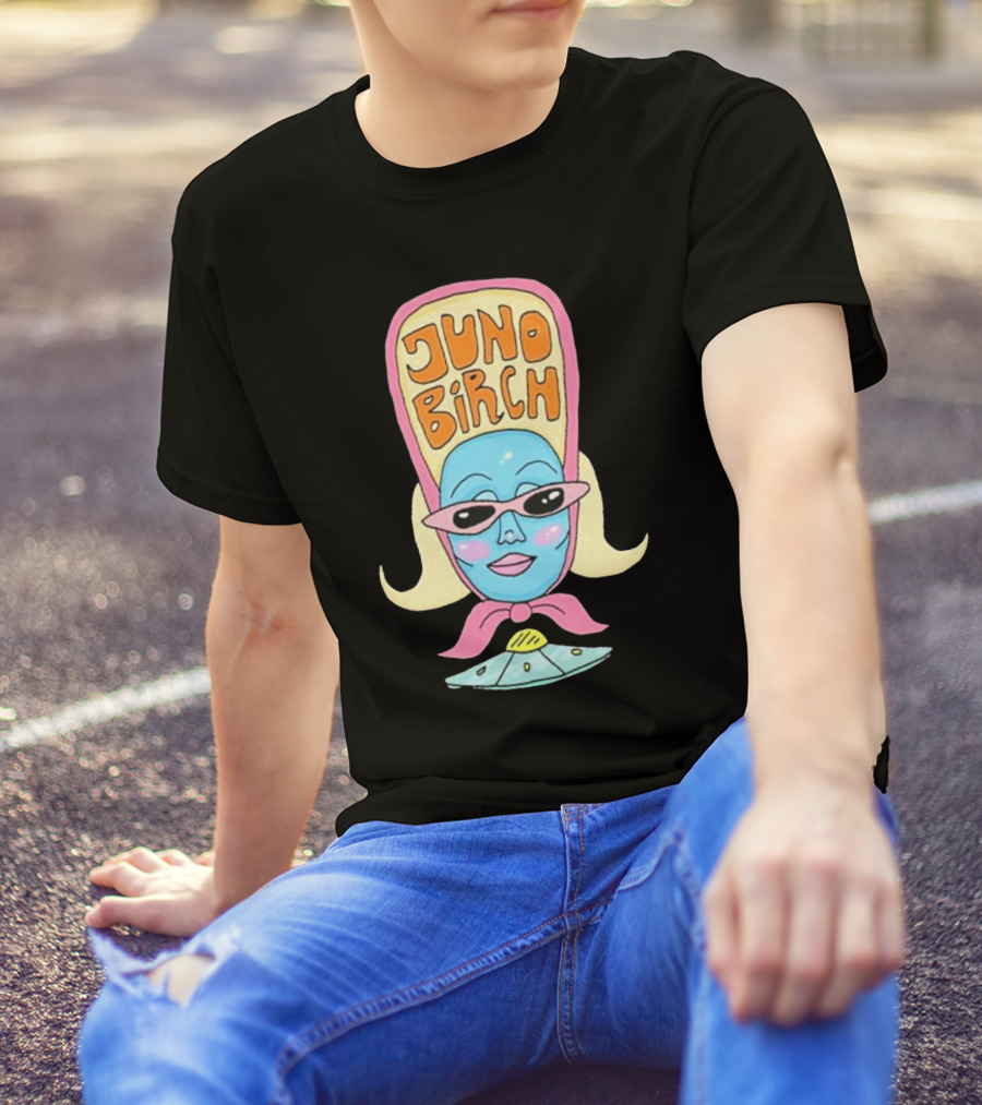 Juno Birch Retro Alien Cartoon T-Shirt