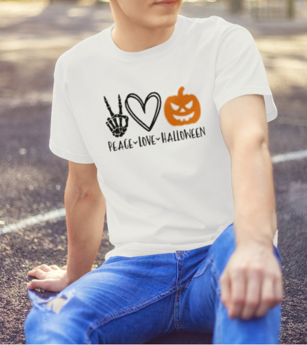 Peace Love Halloween Skeleton Hand Heart Pumpkin T-Shirt