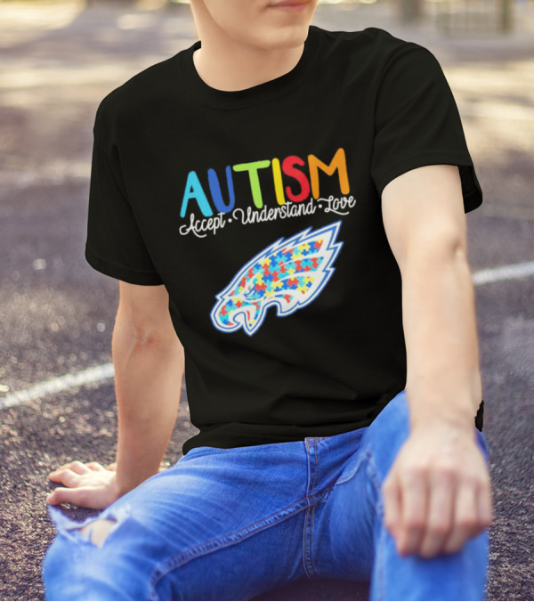 Philadelphia Eagles Autism Accept Understand Love Puzzle T-Shirt