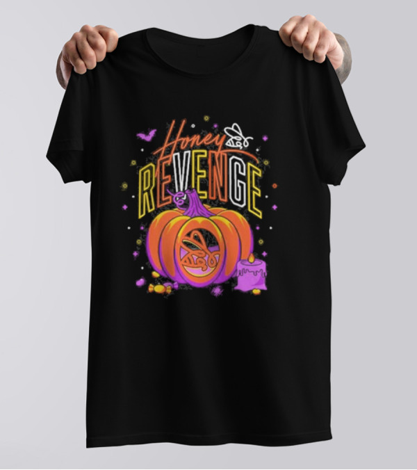 Honey Revenge Halloween Pumpkin Bee Spooky Cake T-Shirt