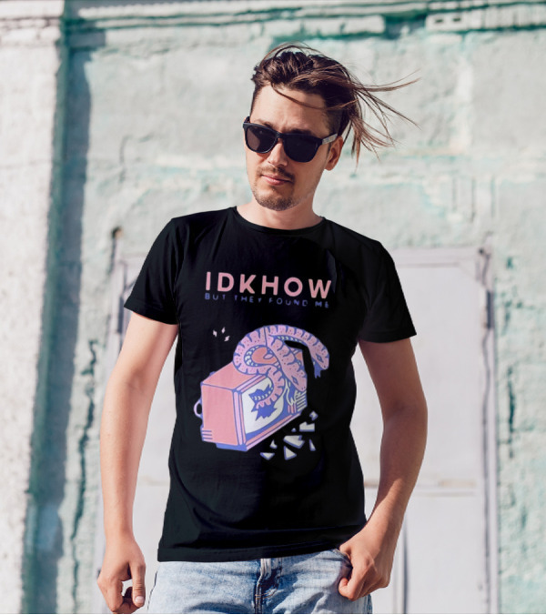 IDKhow But They Found Me Snake Crushed TV Pastel Pink Blue Image T-Shirt