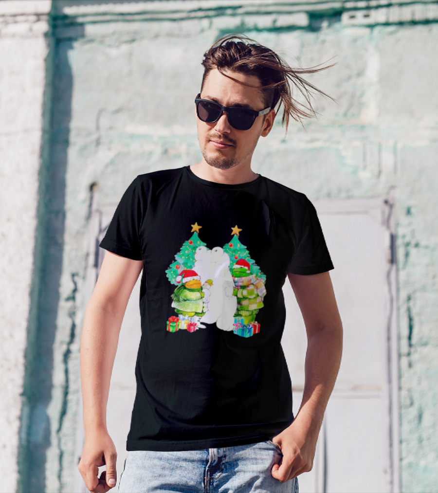 Frog And Toad Christmas Trees Presents Holiday Scene T-Shirt