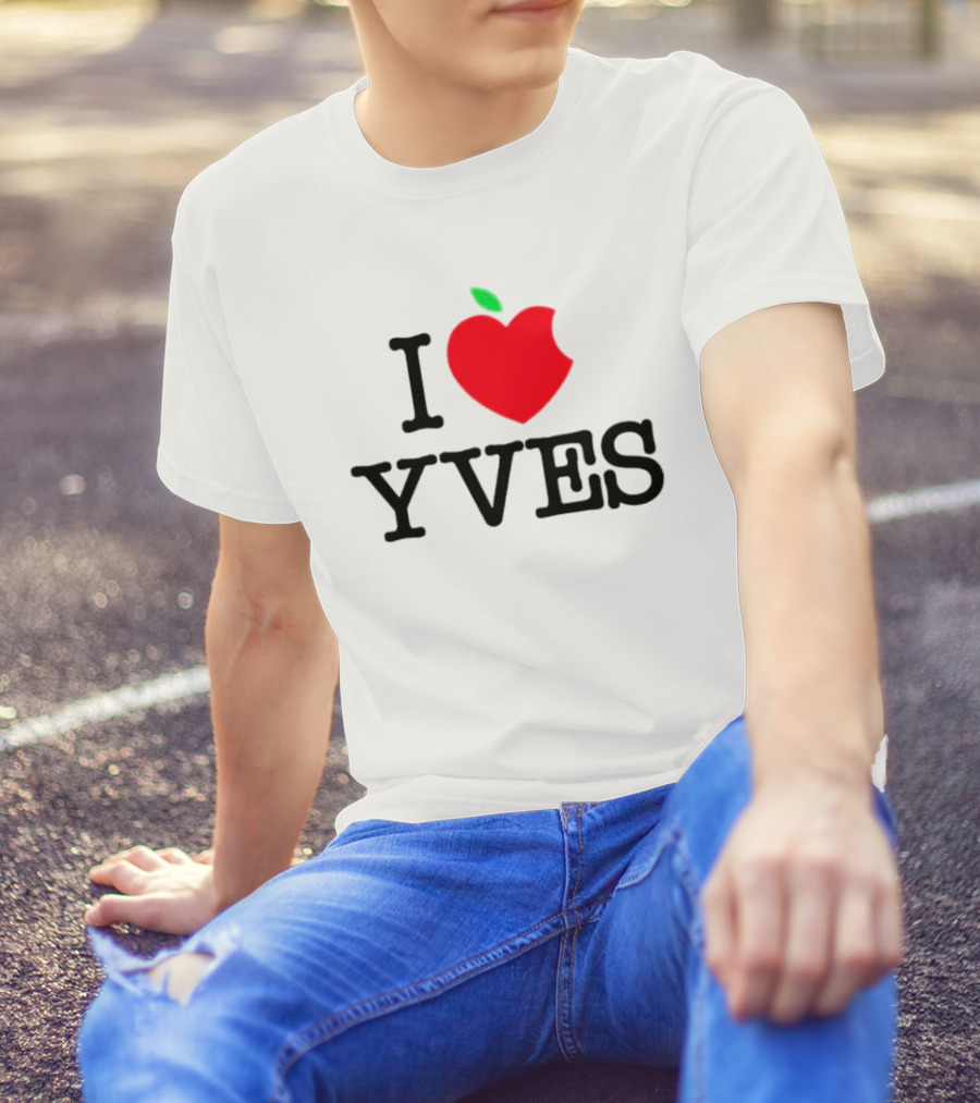 I Heart Apple Yves Red Apple T-Shirt