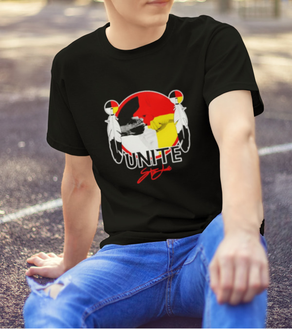UNITE Style Native American Feathers Colorful Unity T-Shirt