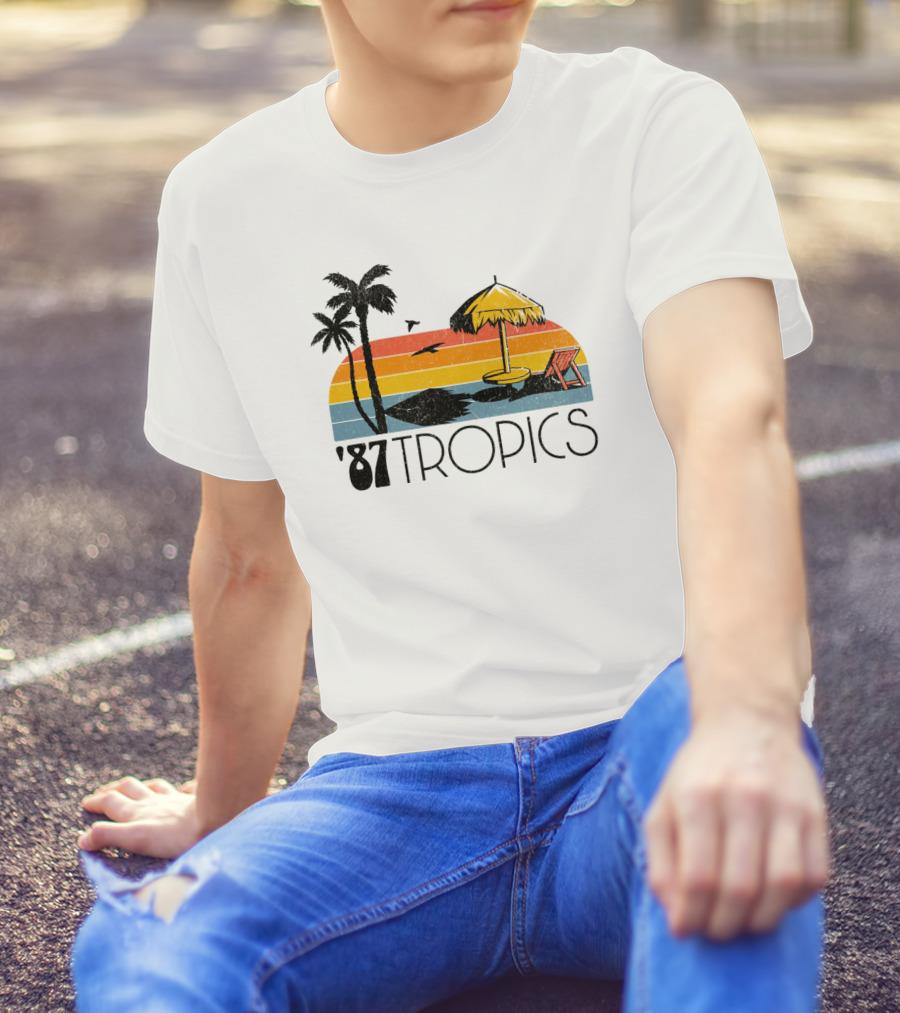 '87 Tropics Sunset Palm Beach Umbrella Scene T-Shirt