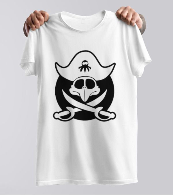 Sascha Grammel Frederic Pirat Skull And Crossed Swords Hat T-Shirt