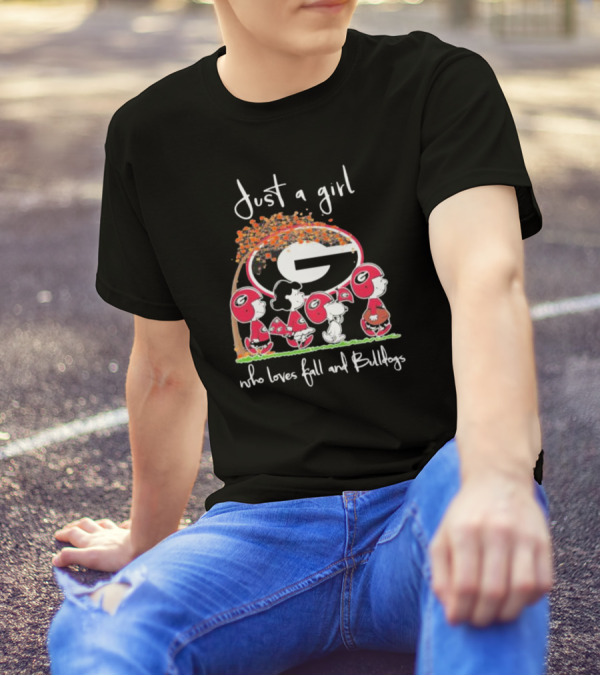 Just A Girl Who Loves Fall And Bulldogs Peanuts Georgia Football T-Shirt