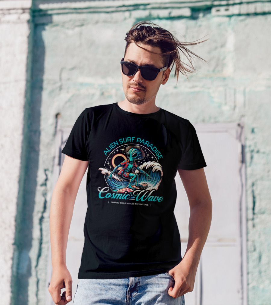ALIEN SURF PARADISE COSMIC WAVE SURFING SAFARI ACROSS THE UNIVERSE T-Shirt