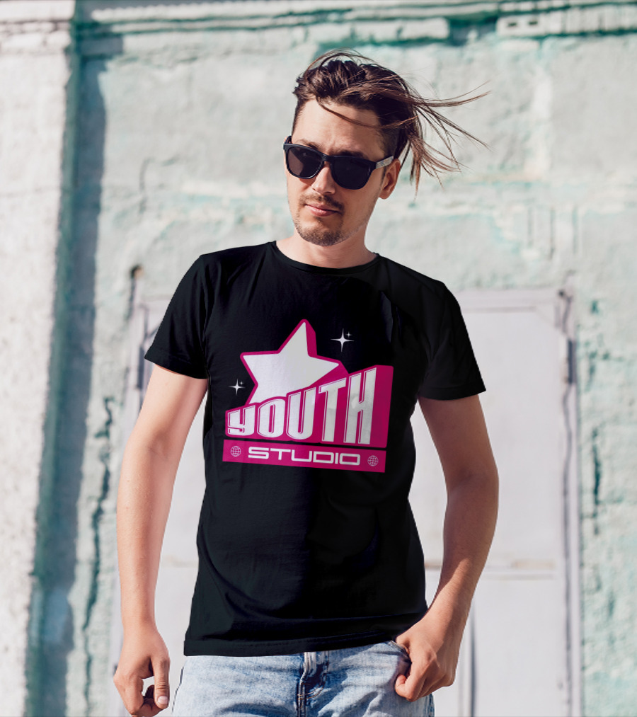 Youth Studio Magenta Y2k Streetwear T-Shirt