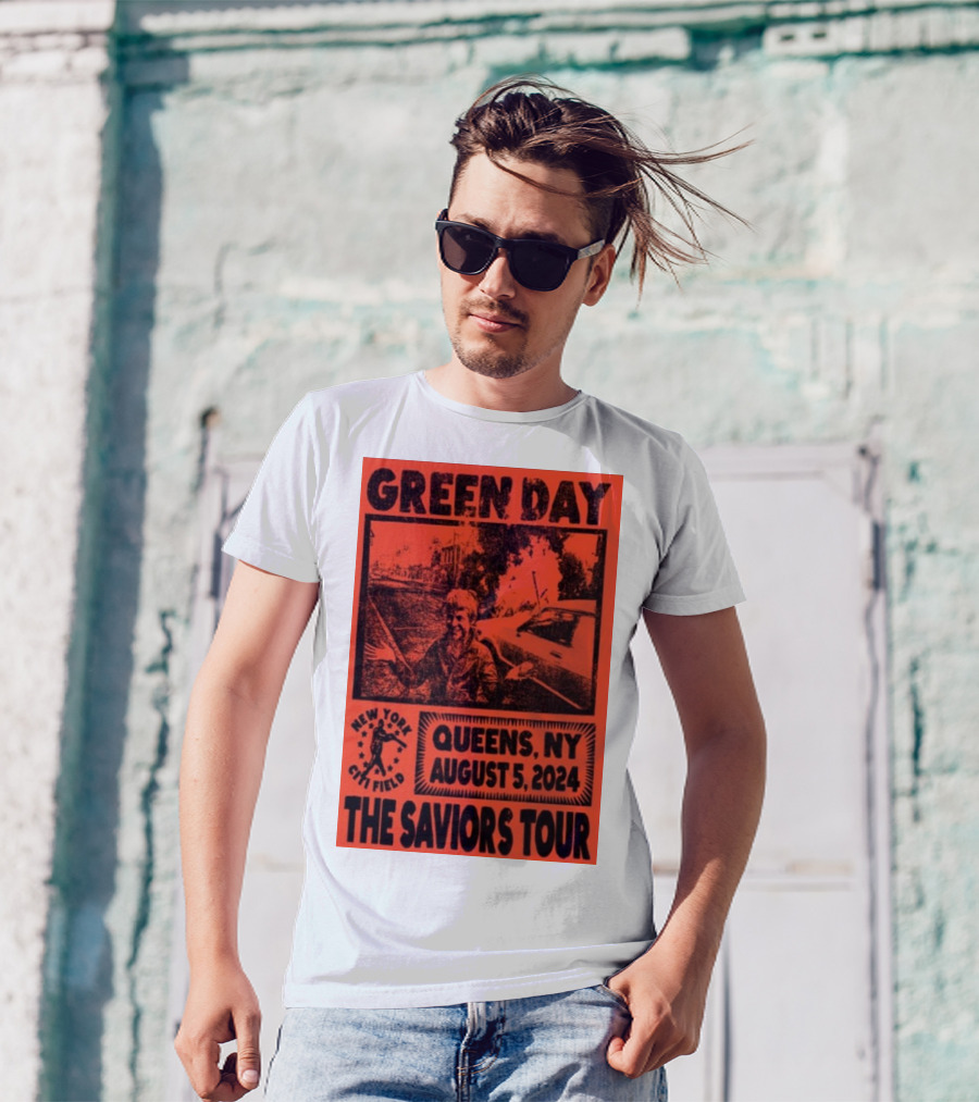 Green Day The Saviors Tour New York Citi Field Queens NY August 5 T-Shirt