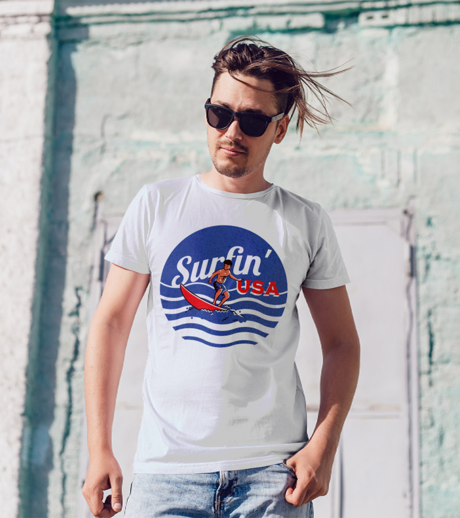 Surfin' USA Surfboard Waves Circle T-Shirt