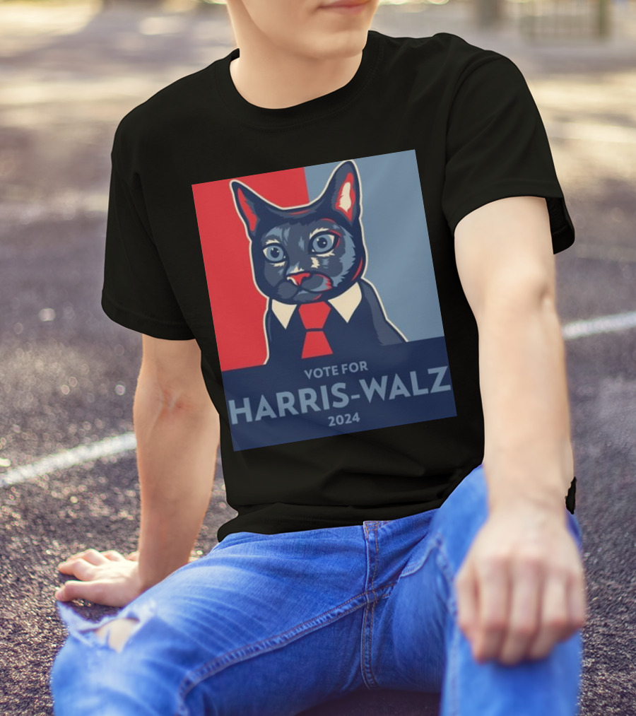 Vote For Harris-Walz 2024 Cat Ladies Red Blue T-Shirt