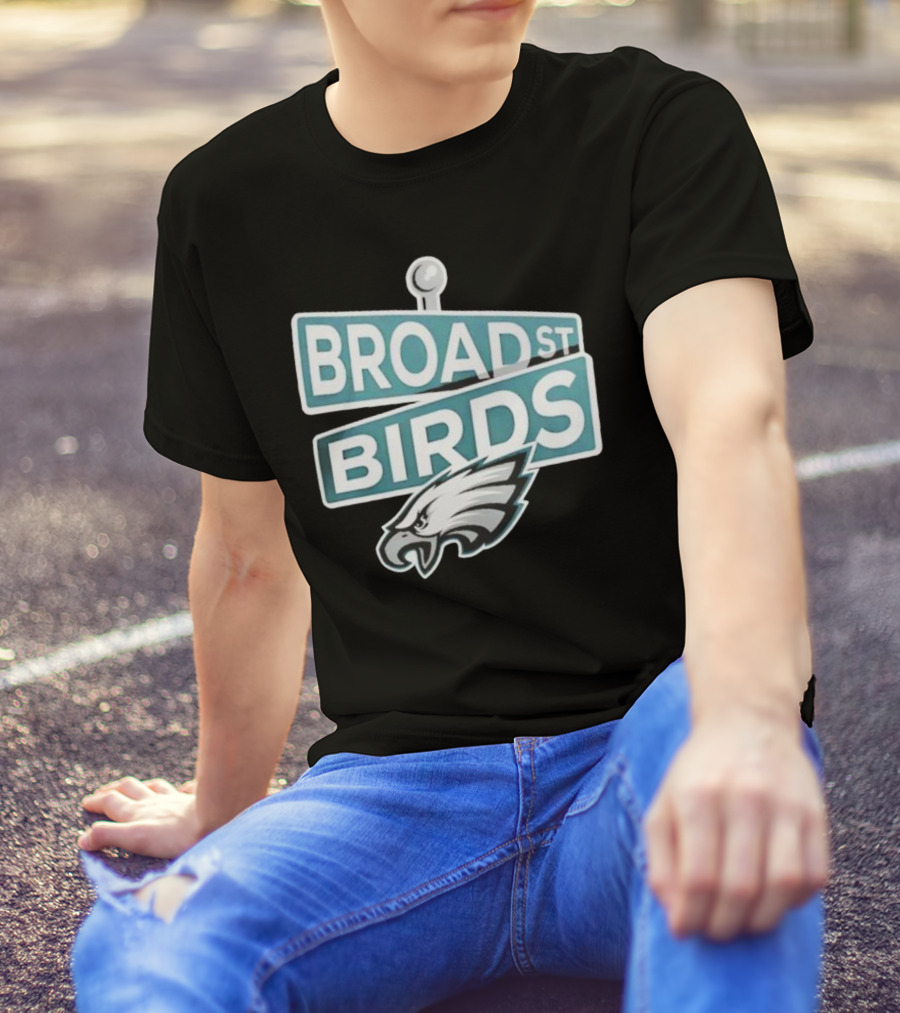 Philadelphia Eagles Broad St Birds Logo NFL Merchandising T-Shirt