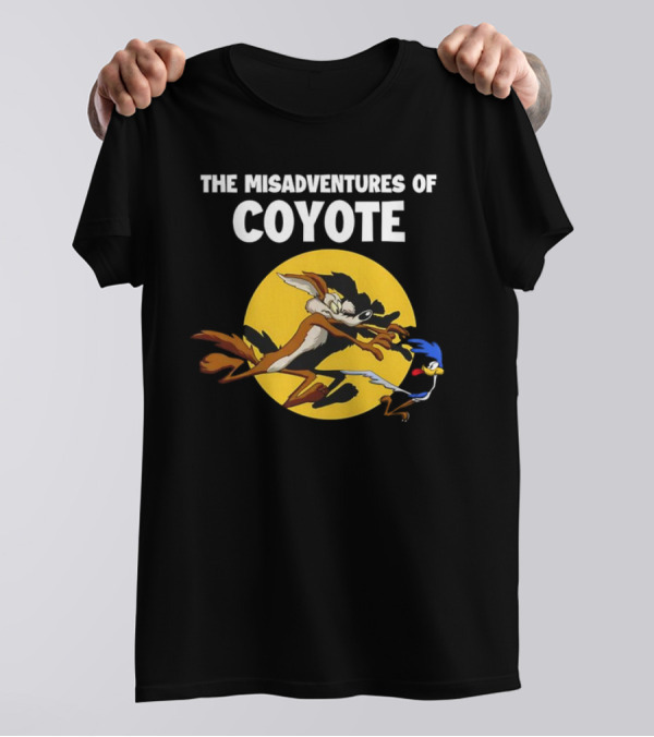 The Misadventures Of Coyote And Road Runner Chase Scene Moon背景 T-Shirt
