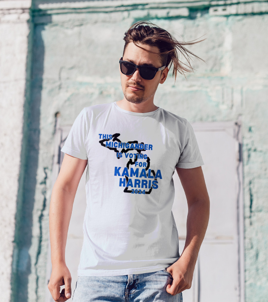 This Michigander Is Voting For Kamala Harris 2024 Map T-Shirt