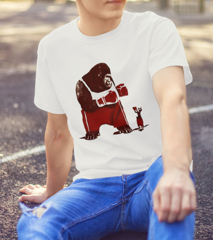 Gorilla Faces Kangaroo Boxing Match T-Shirt