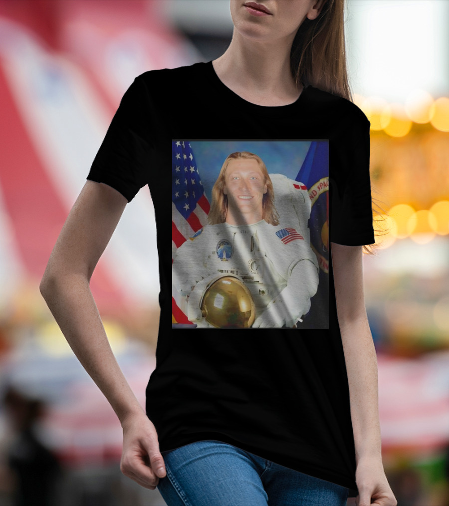 Trevor Lawrence Jacksonville Jaguars Win A Game Or Go To The Moon Astronaut USA Flag T-Shirt