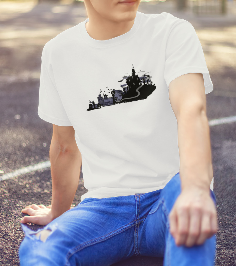 The Classic Haunted Kentucky State Halloween Scene With Spooky House And Graveyard T-Shirt