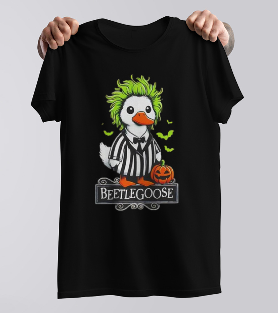 Beetlegoose Goose Costume Halloween Pumpkin And Spooky Bats T-Shirt