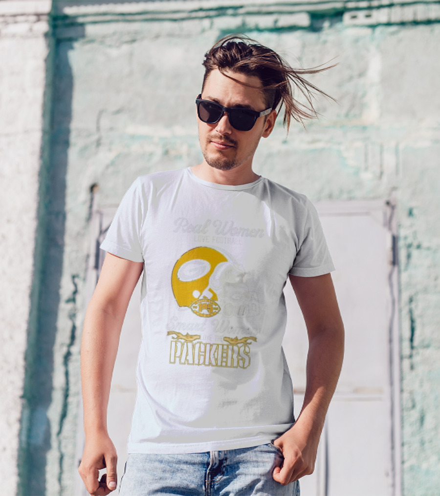 Real Women Love Football Smart Women Love The Packers X Snoopy Helmet Gold Football 105 T-Shirt