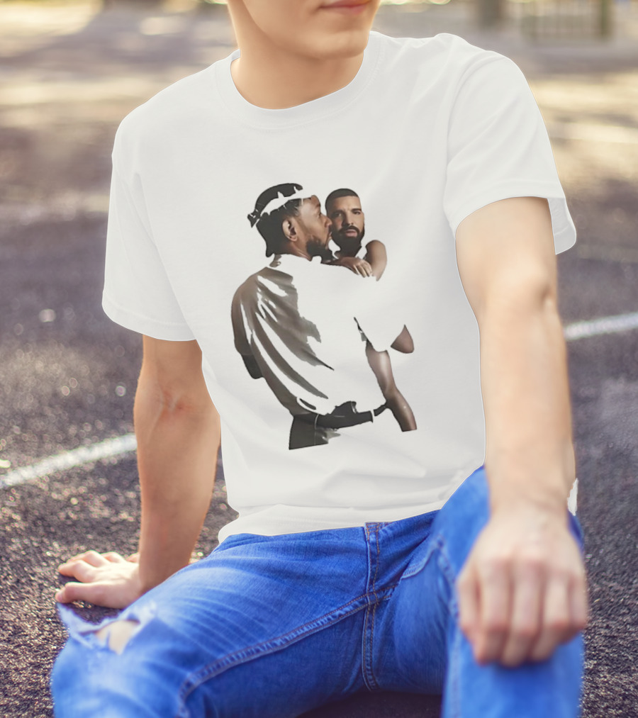 Kendrick Lamar Carrying Drake Rapper Stars Funny Image T-Shirt