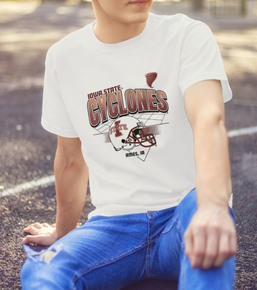 Iowa State Cyclones Ames Helmet Grid Tornado Vintage T-Shirt