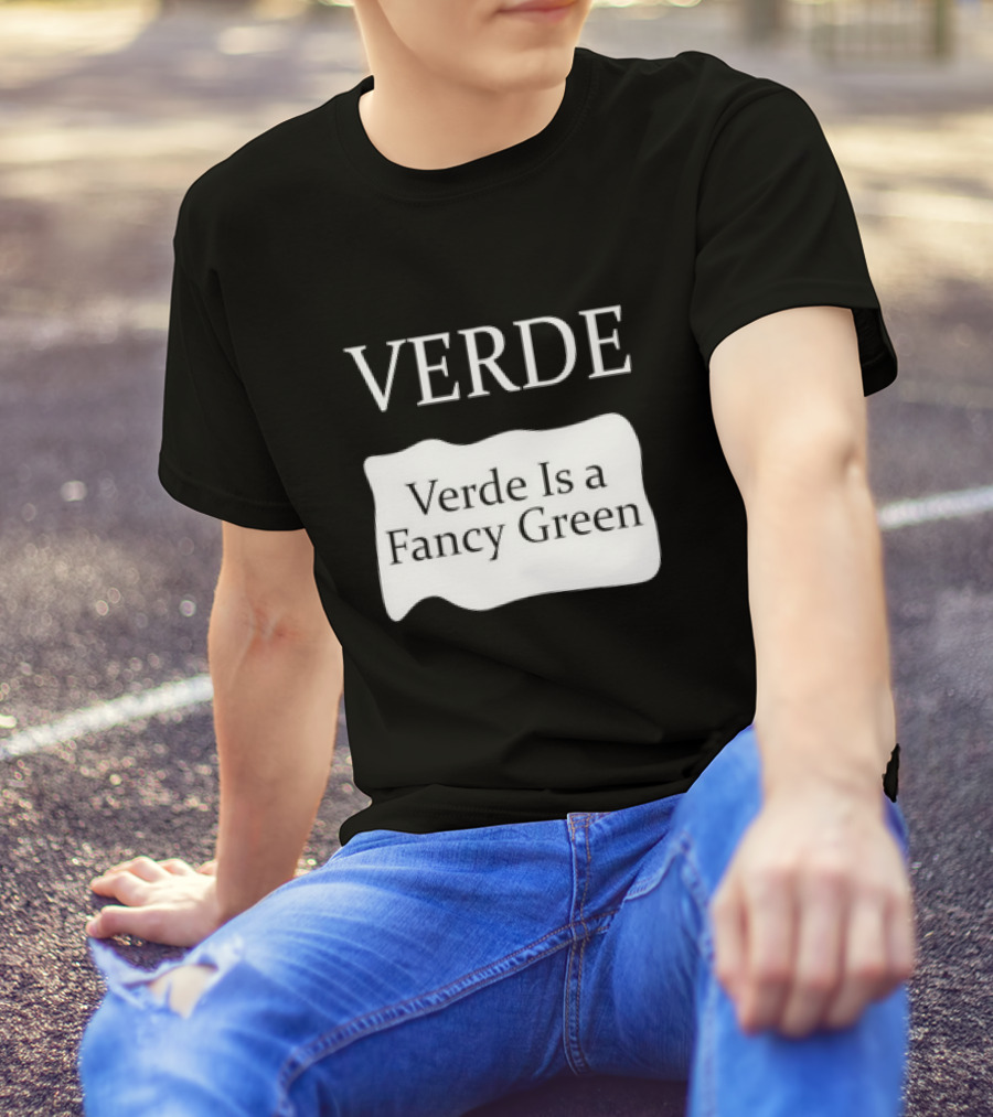 Verde Packet Sauce Verde Is A Fancy Green Halloween Taco Costume T-Shirt