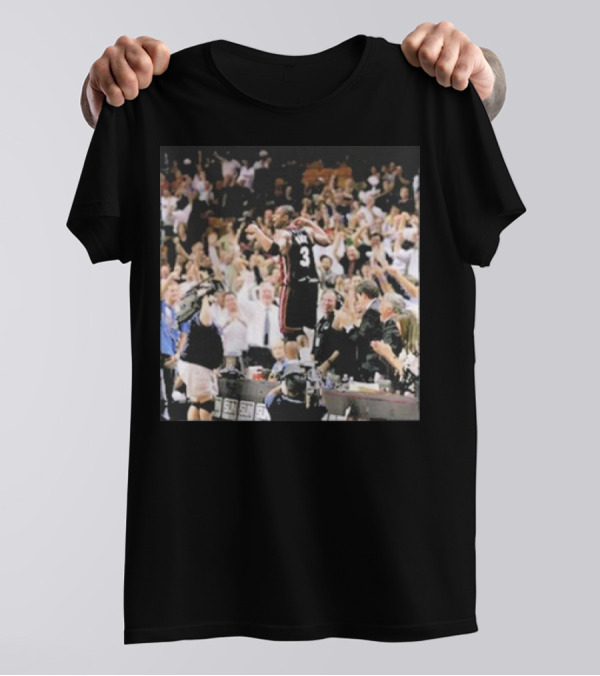 Dwyanewade Historic NBA Courtside Celebration Miami Heat #3 Dwyane Wade Moments T-Shirt