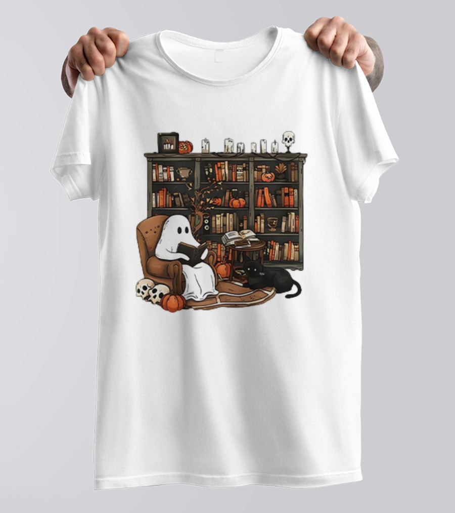 Ghost Reading Books With Black Cat And Pumpkins Retro Halloween Library T-Shirt
